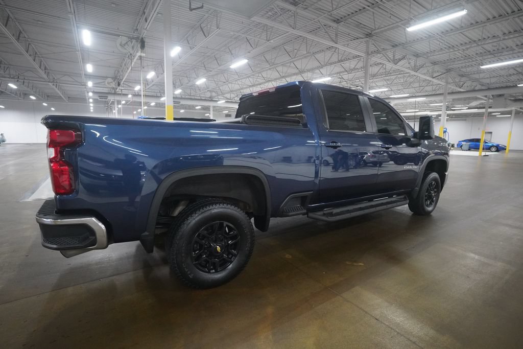 Used 2022 Chevrolet Silverado 2500 LT w/ Convenience Package AWD/4WD image 9