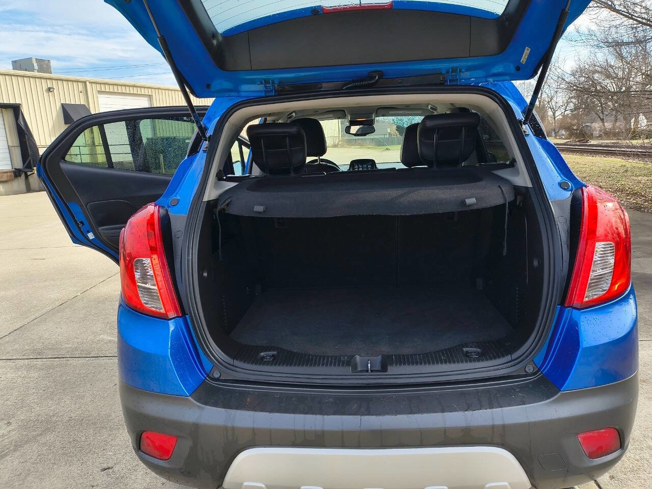 Used 2016 Buick Encore Convenience FWD image 5