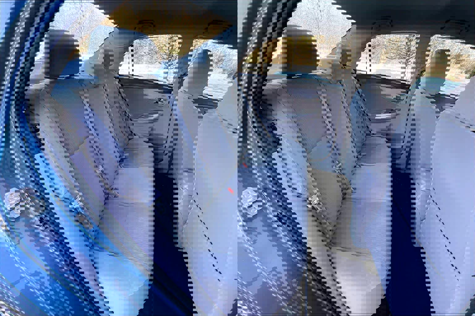 Used 2013 Toyota Corolla LE image 19