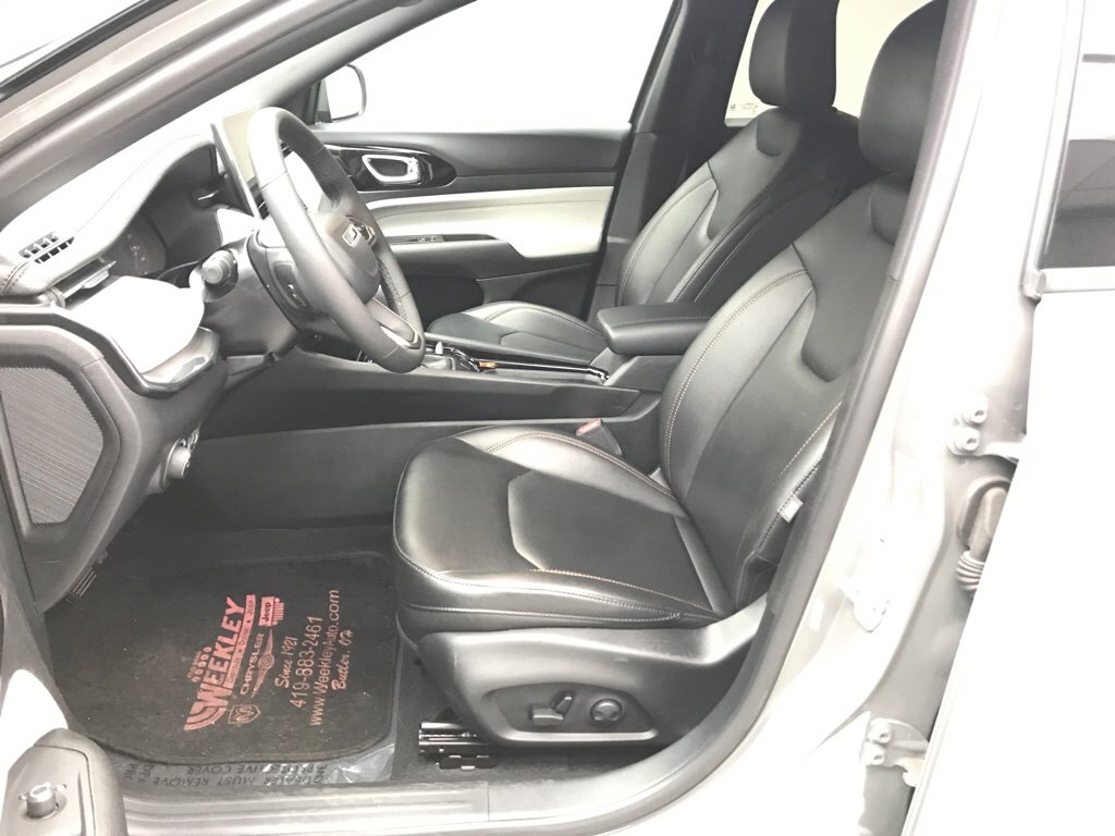 Used 2024 Jeep Compass Limited image 9