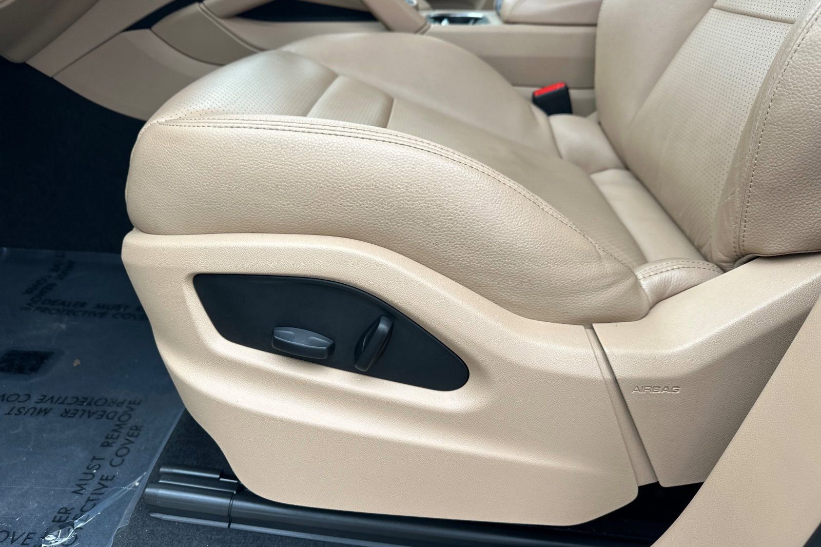 Used 2023 Porsche Cayenne image 14