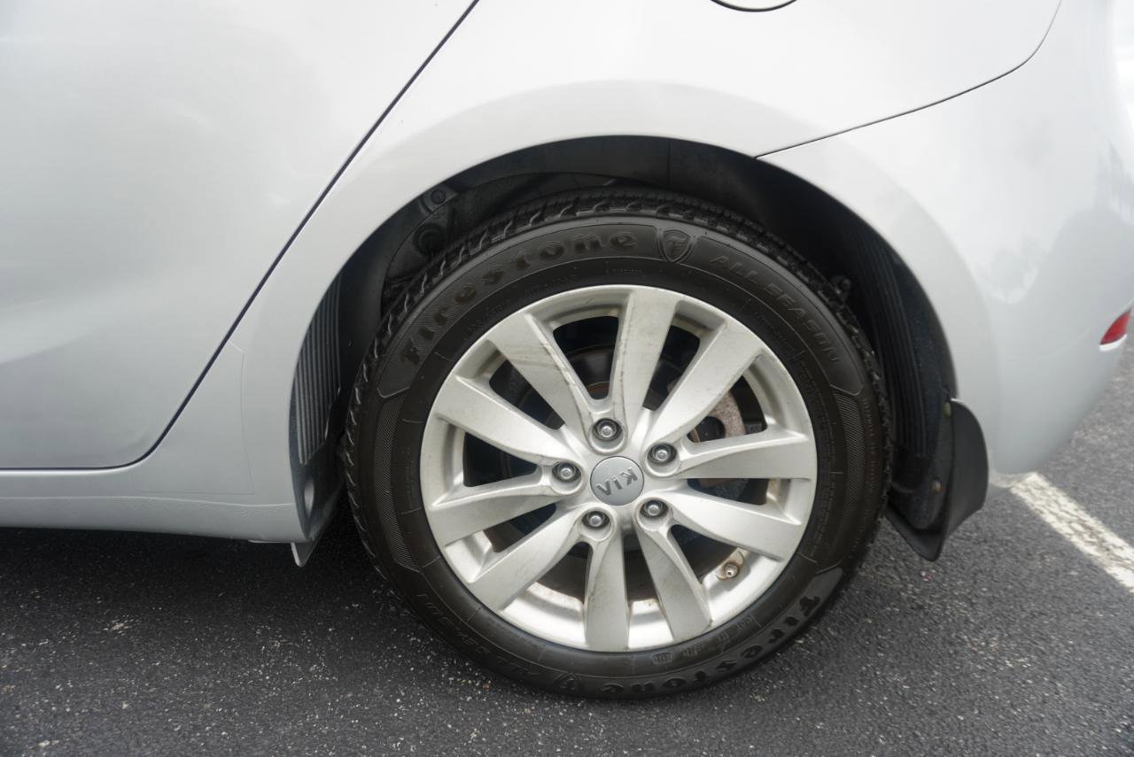 Used 2014 Kia Forte EX image 39