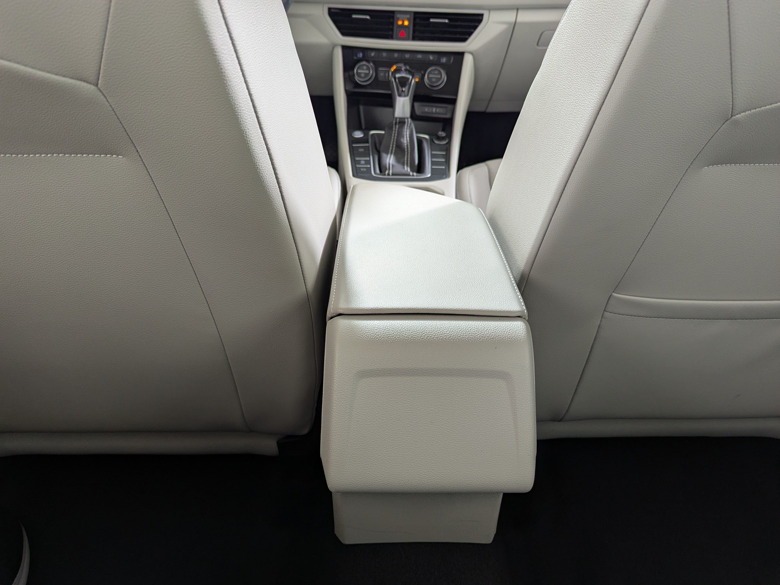 Used 2024 Volkswagen Jetta SE w/ Panoramic Sunroof Package FWD image 14