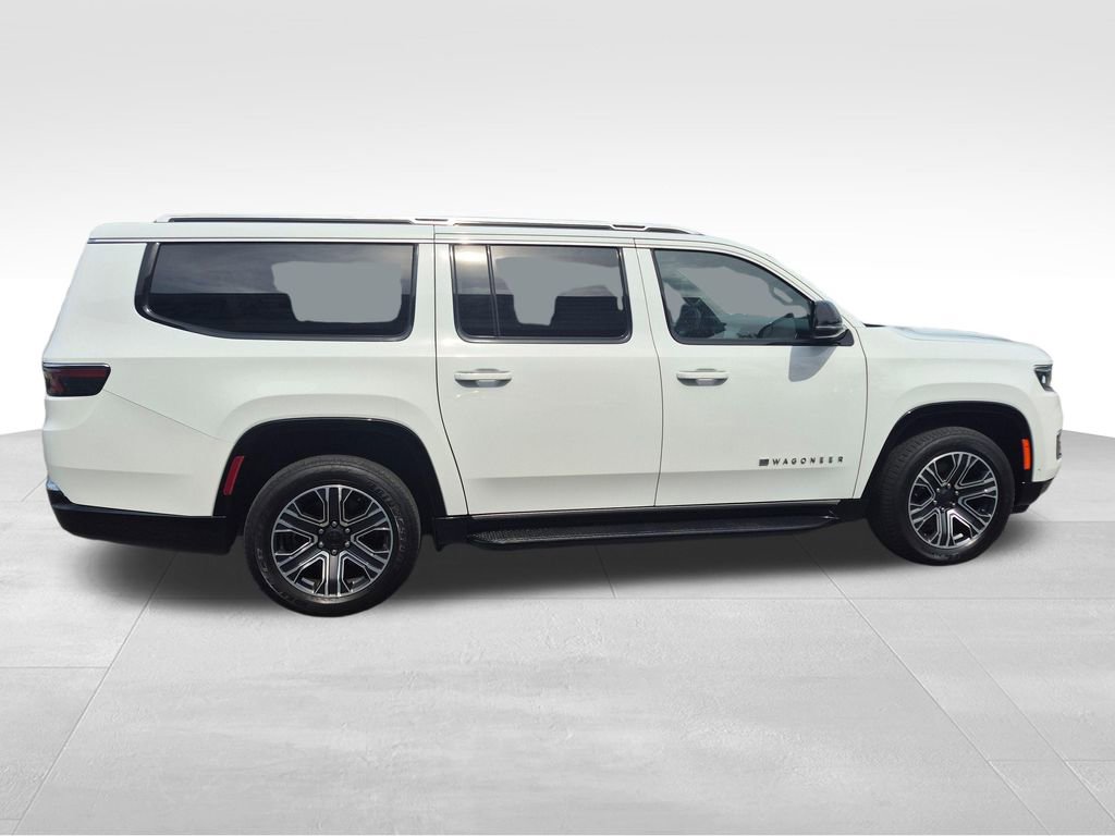 Used 2024 Jeep Wagoneer L Series II w/ Flexible Seating Group image 9