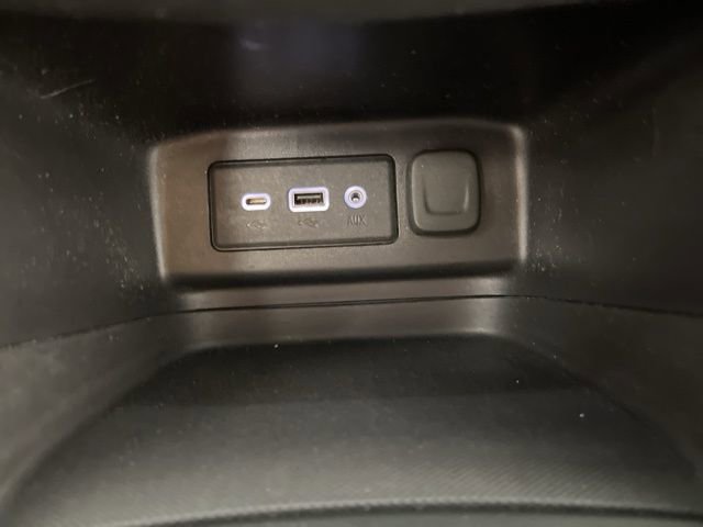 Used 2024 Chevrolet Equinox LT image 28