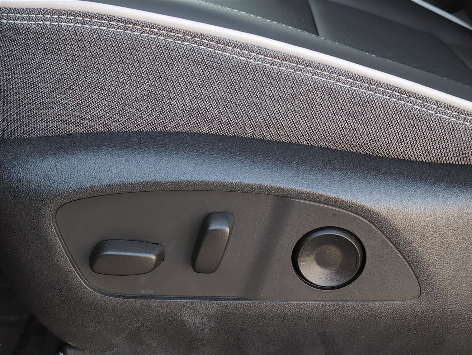 New 2026 GMC Sierra EV Elevation image 29