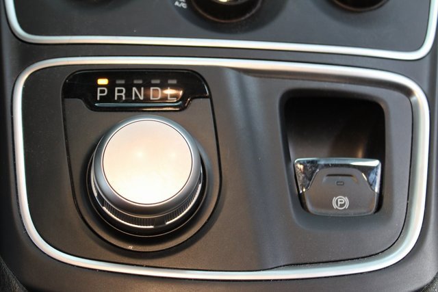 Used 2015 Chrysler 200 LX image 24