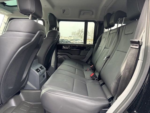 Used 2025 INEOS Grenadier Fieldmaster Edition AWD/4WD image 28