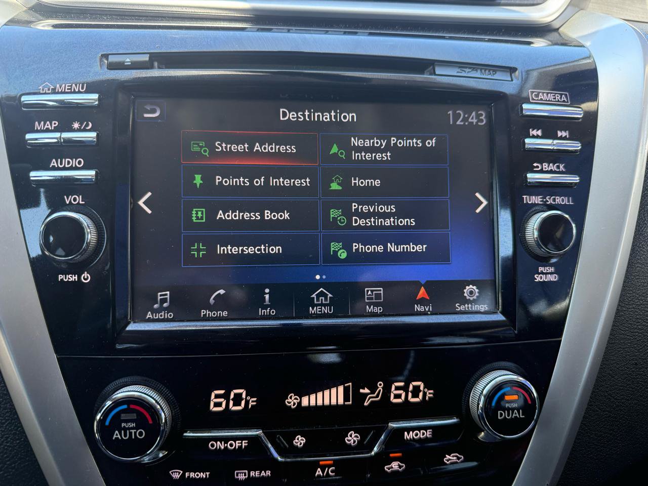 Used 2018 Nissan Murano SV w/ Premium Package FWD image 17