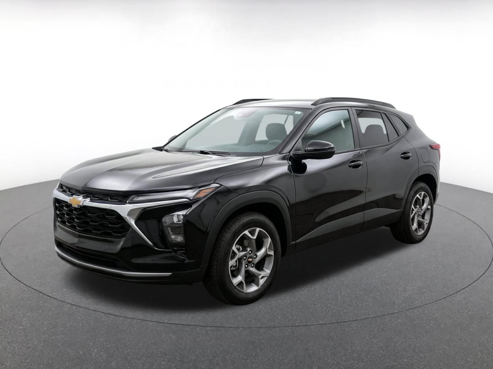 Used 2025 Chevrolet Trax LT w/ LT Convenience Package FWD image 3