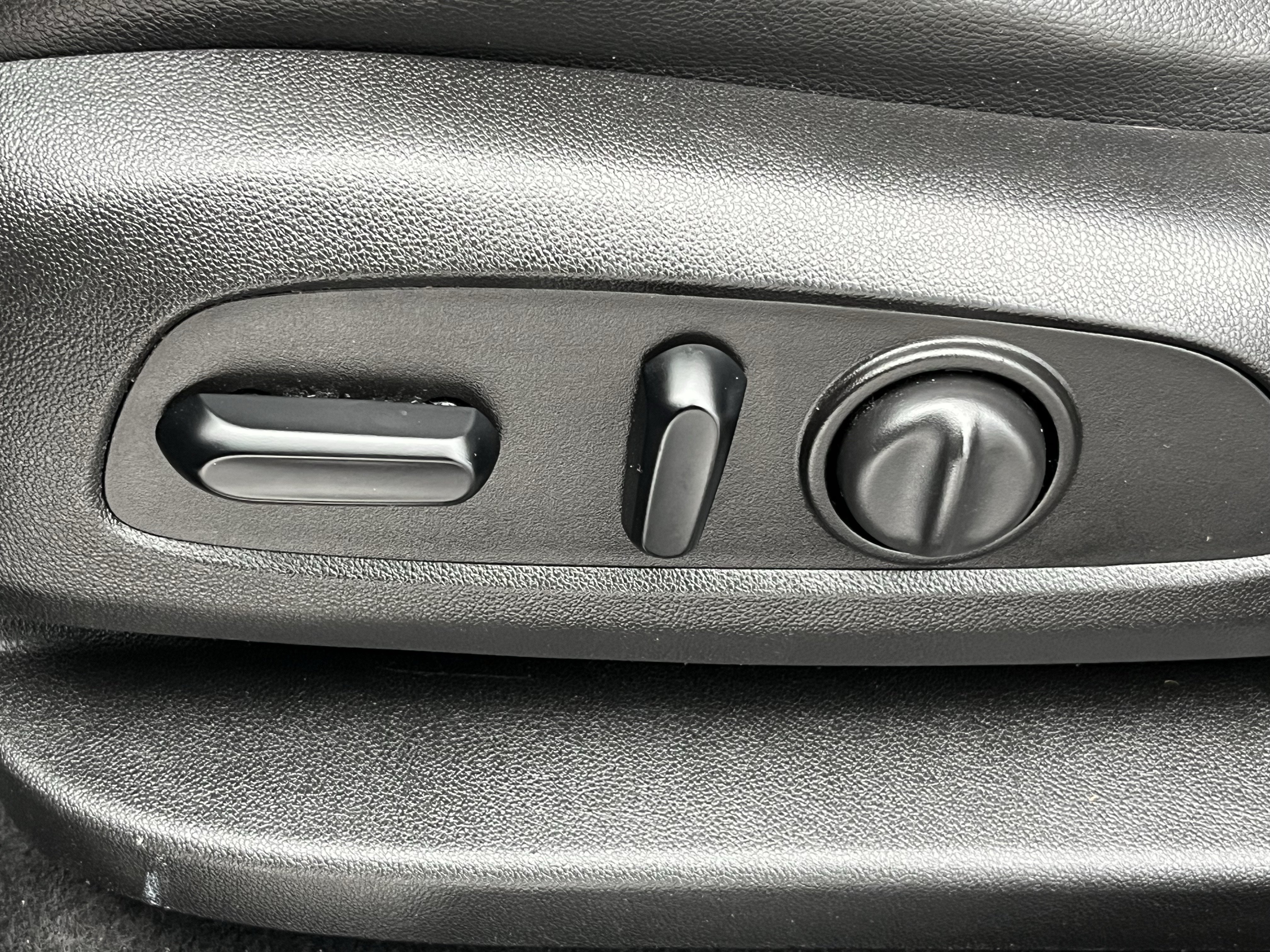 Used 2019 GMC Acadia Denali FWD image 28