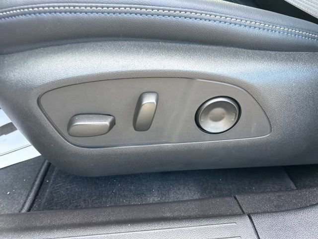 New 2026 Chevrolet Equinox EV LT image 16