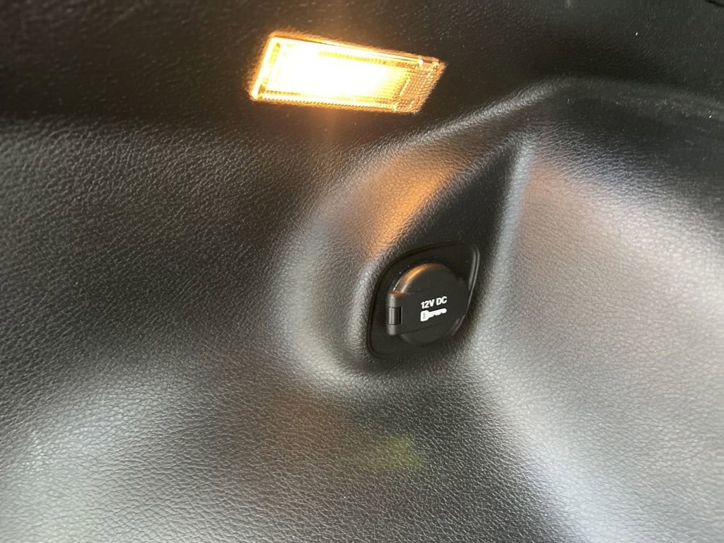 Used 2019 Jeep Cherokee Altitude image 33