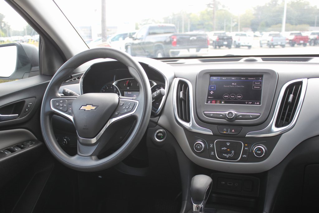 Used 2022 Chevrolet Equinox LS w/ LS Convenience Package image 9