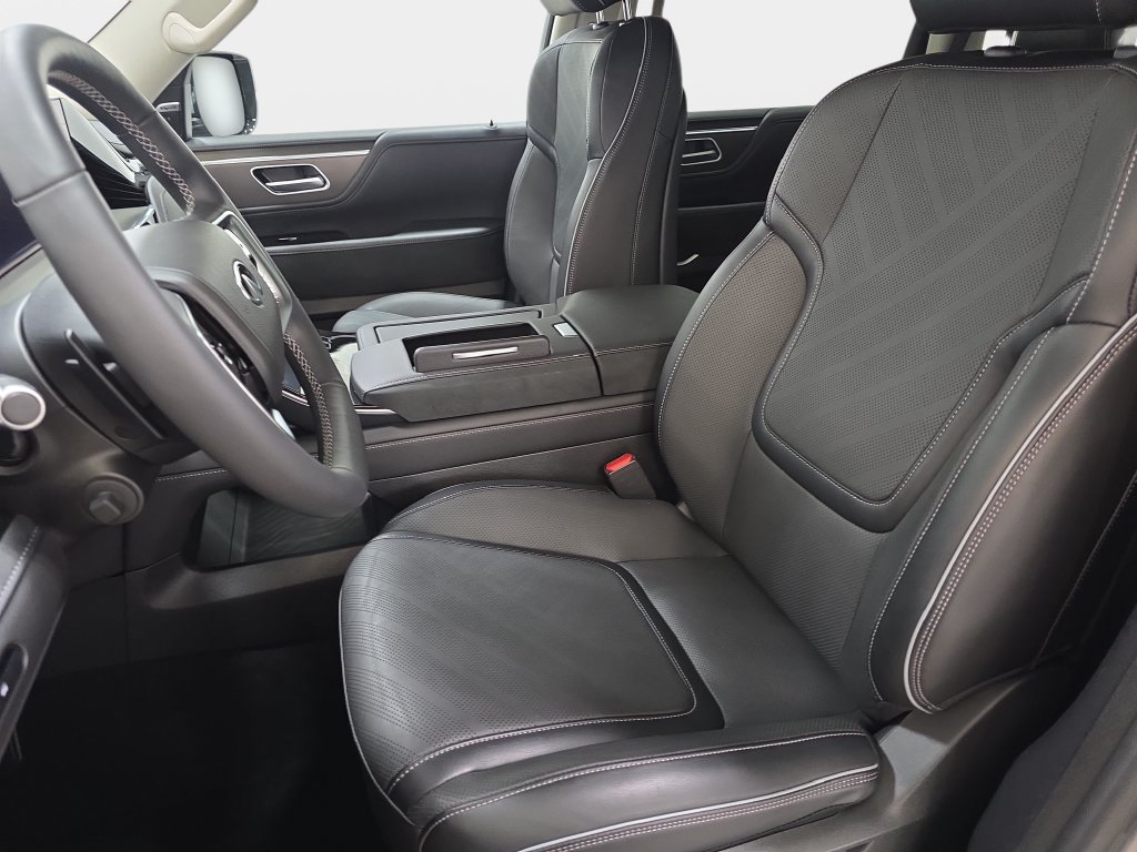 Certified 2026 INFINITI QX80 Luxe w/ Cargo Package AWD/4WD image 11