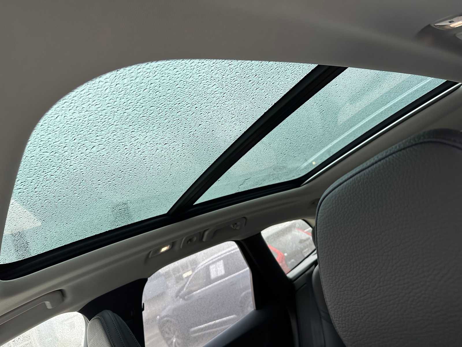 Used 2025 Volvo XC60 B5 Plus w/ Protection Package Premier image 23