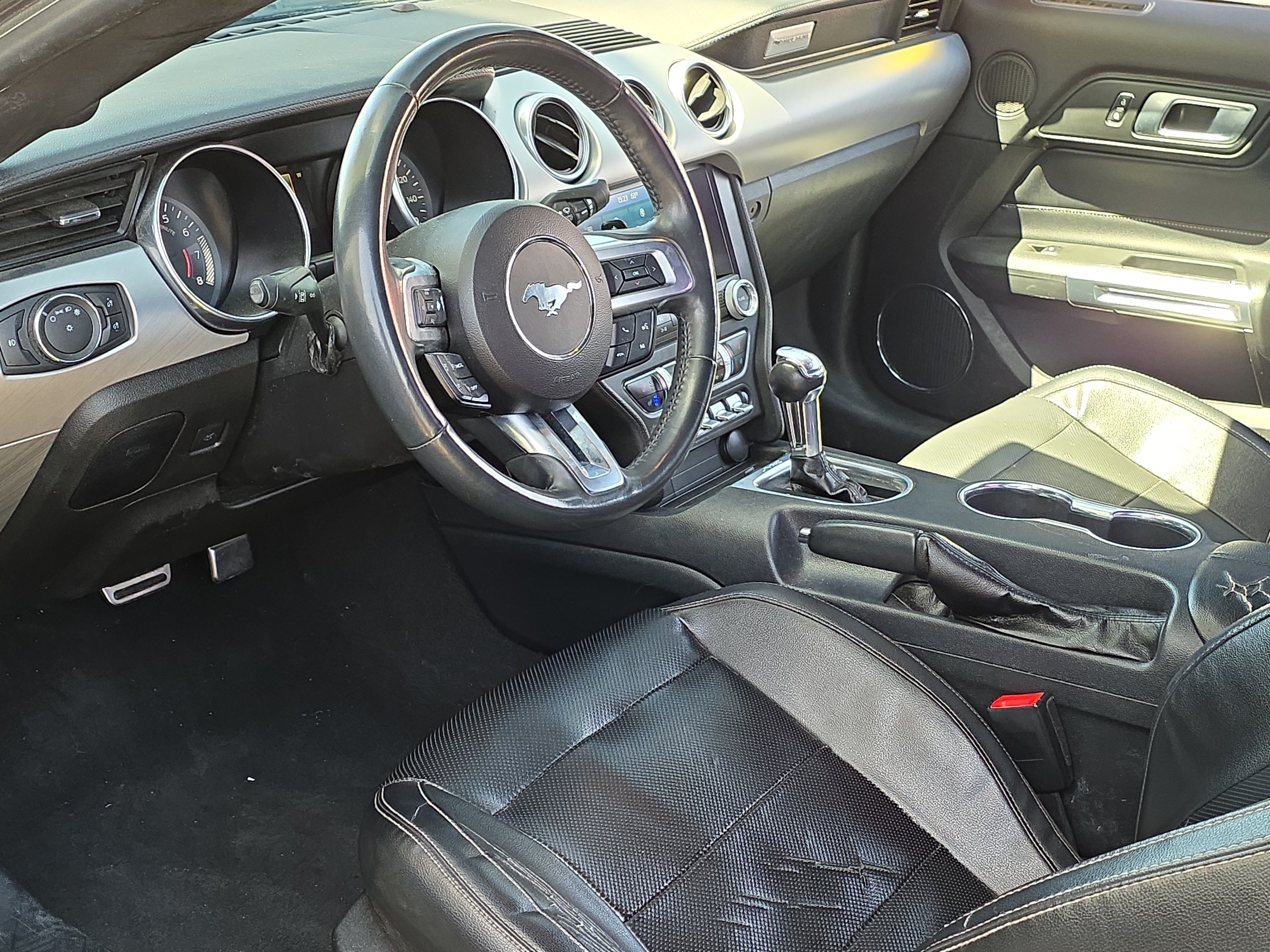 Used 2021 Ford Mustang Premium RWD image 10
