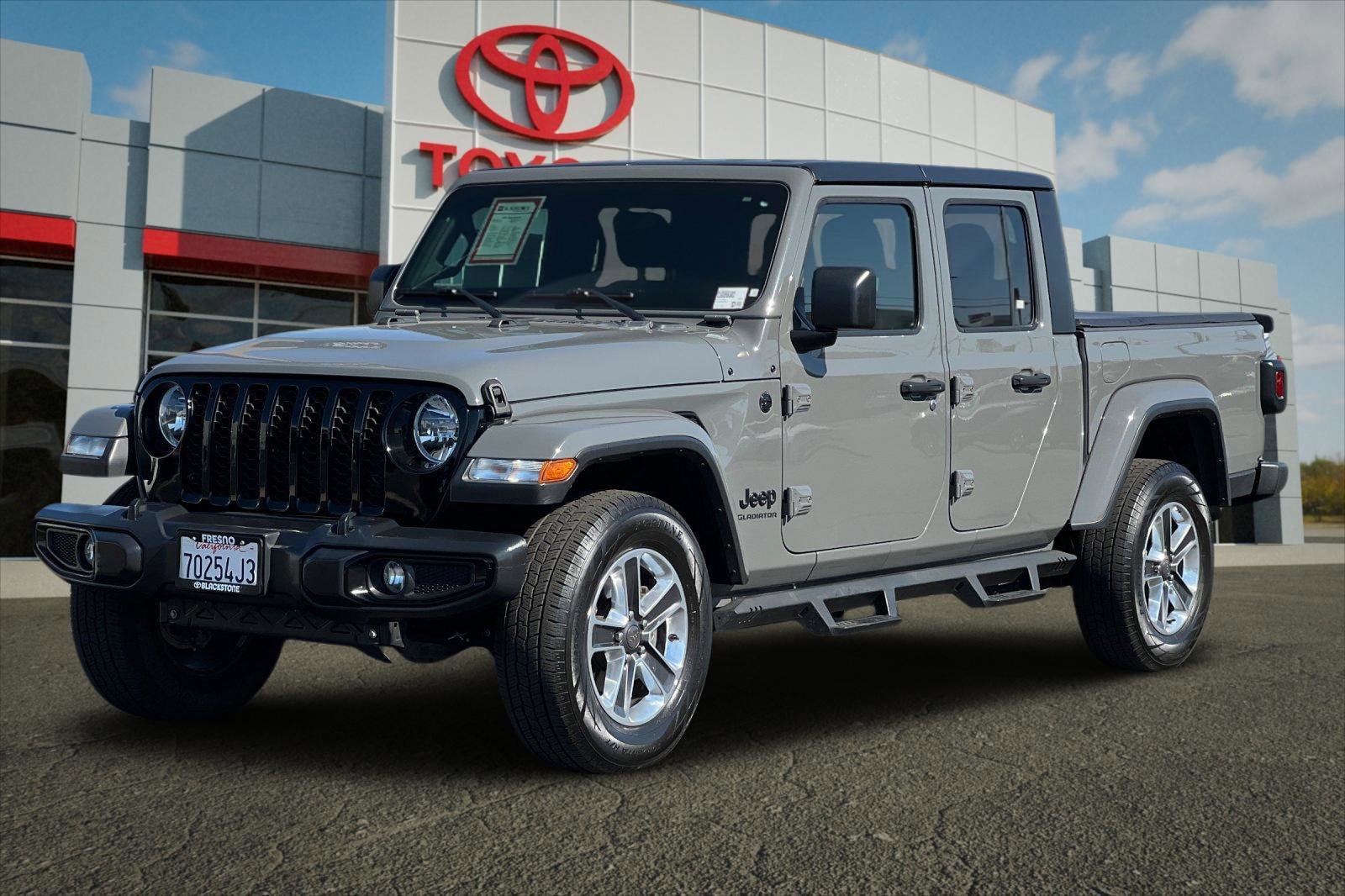 Used 2021 Jeep Gladiator Sport AWD/4WD image 7