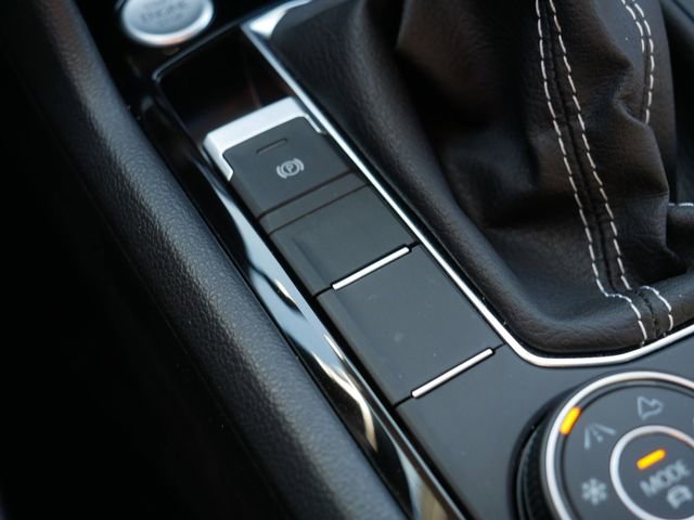 Certified 2023 Volkswagen Taos SE w/ Panoramic Sunroof Package image 31