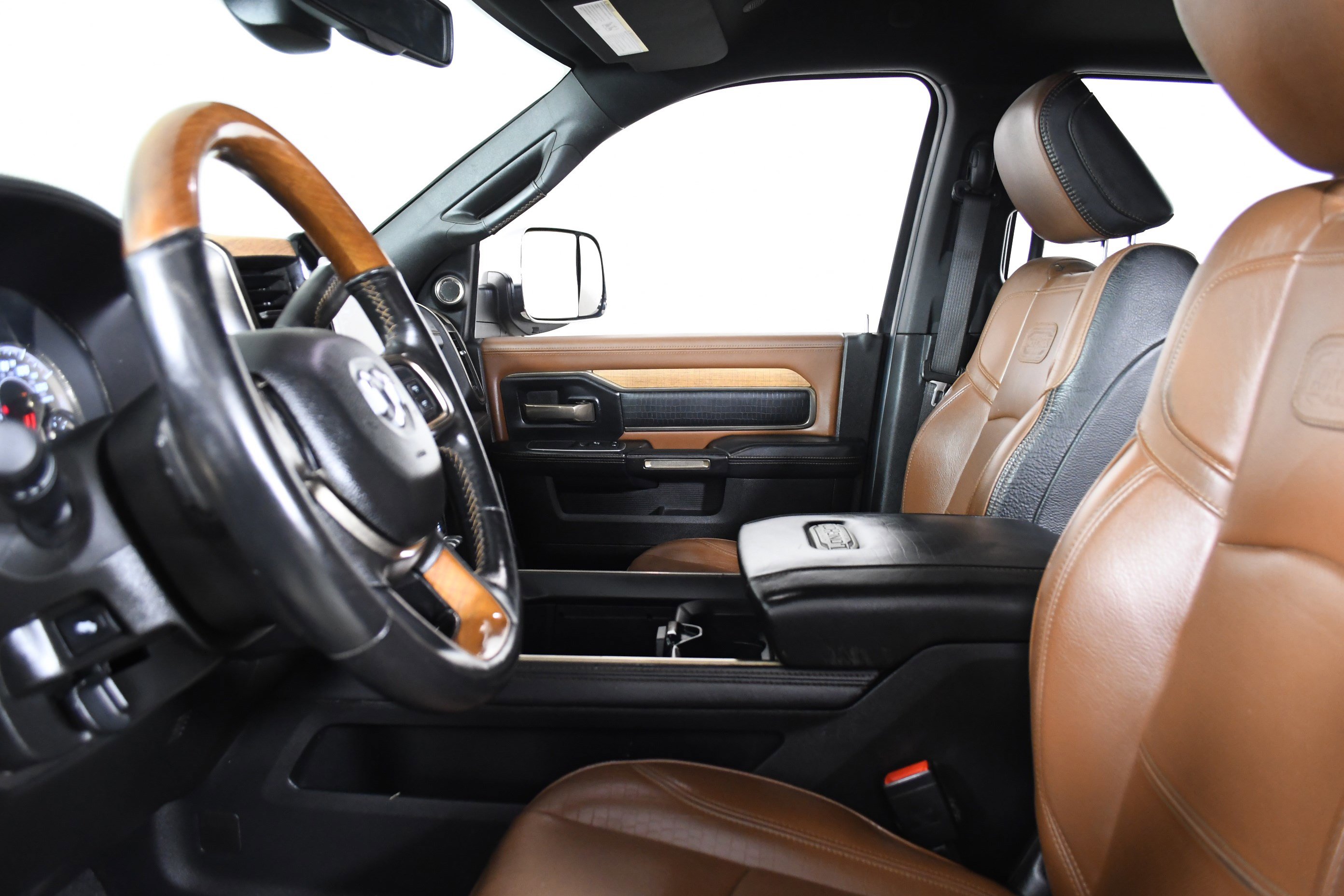 Used 2022 RAM 2500 Limited image 18