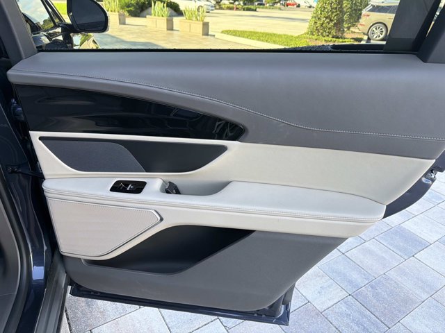 Certified 2024 Lincoln Nautilus Premier AWD/4WD image 23