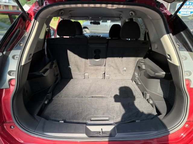 Used 2015 Nissan Rogue SV image 20