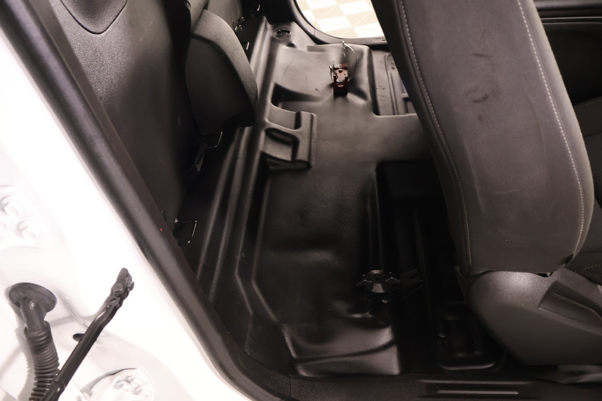 Used 2022 Chevrolet Colorado LT w/ Fleet Safety Package RWD image 13