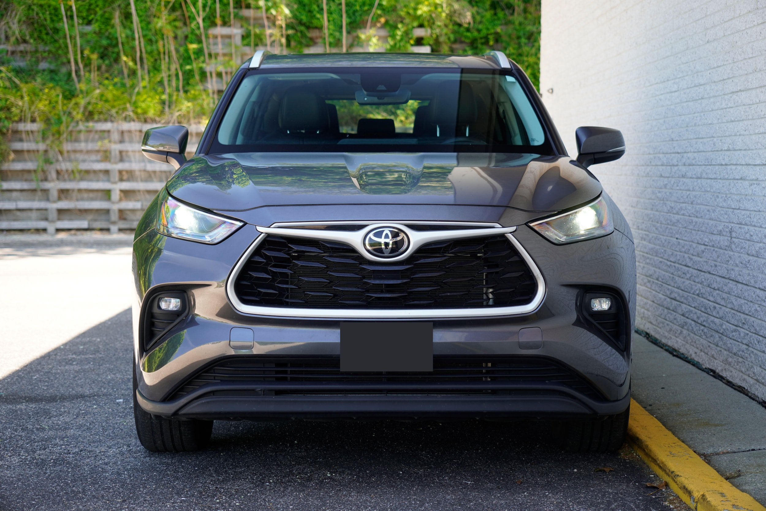 Used 2023 Toyota Highlander XLE AWD/4WD image 10