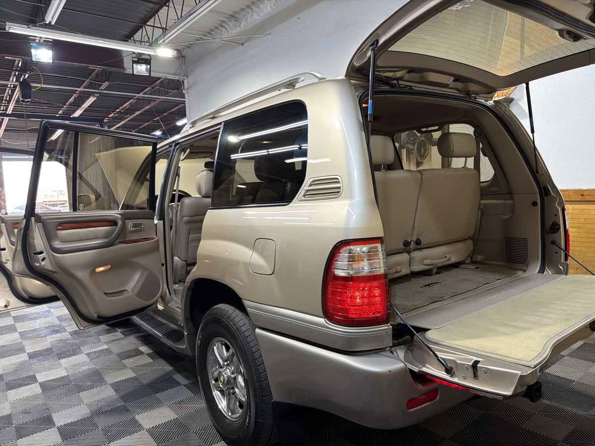 Used 2000 Lexus LX 470 4WD image 13