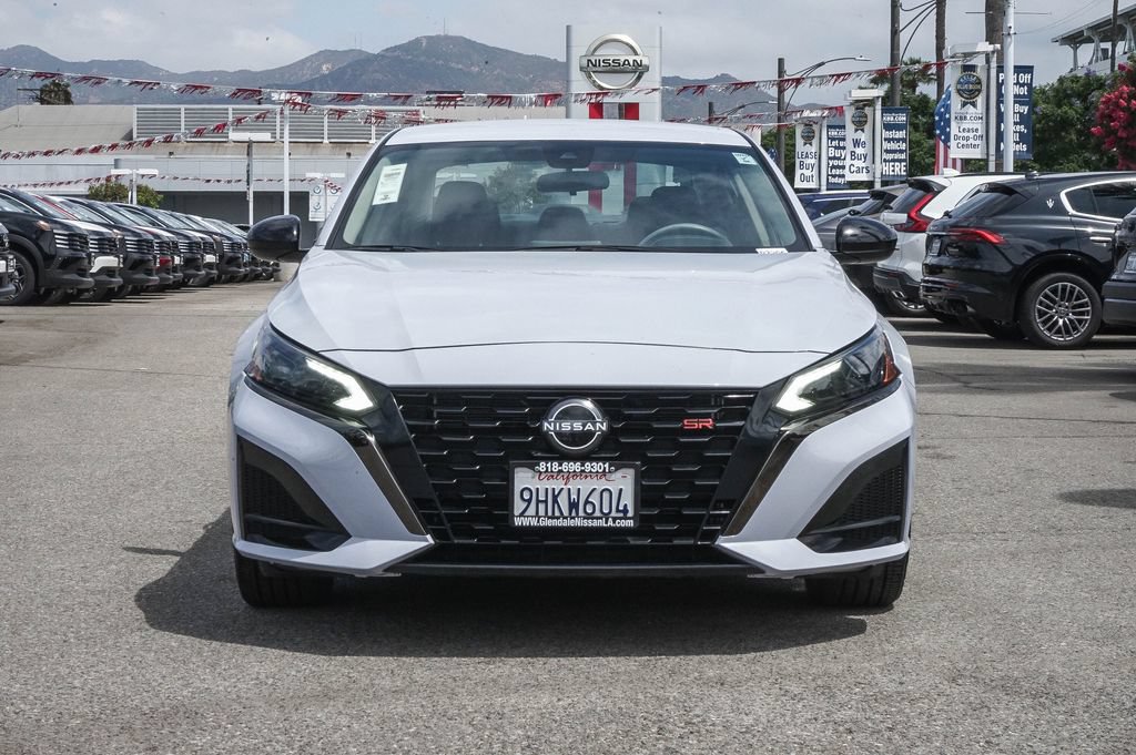 Certified 2023 Nissan Altima 2.5 SR FWD image 2