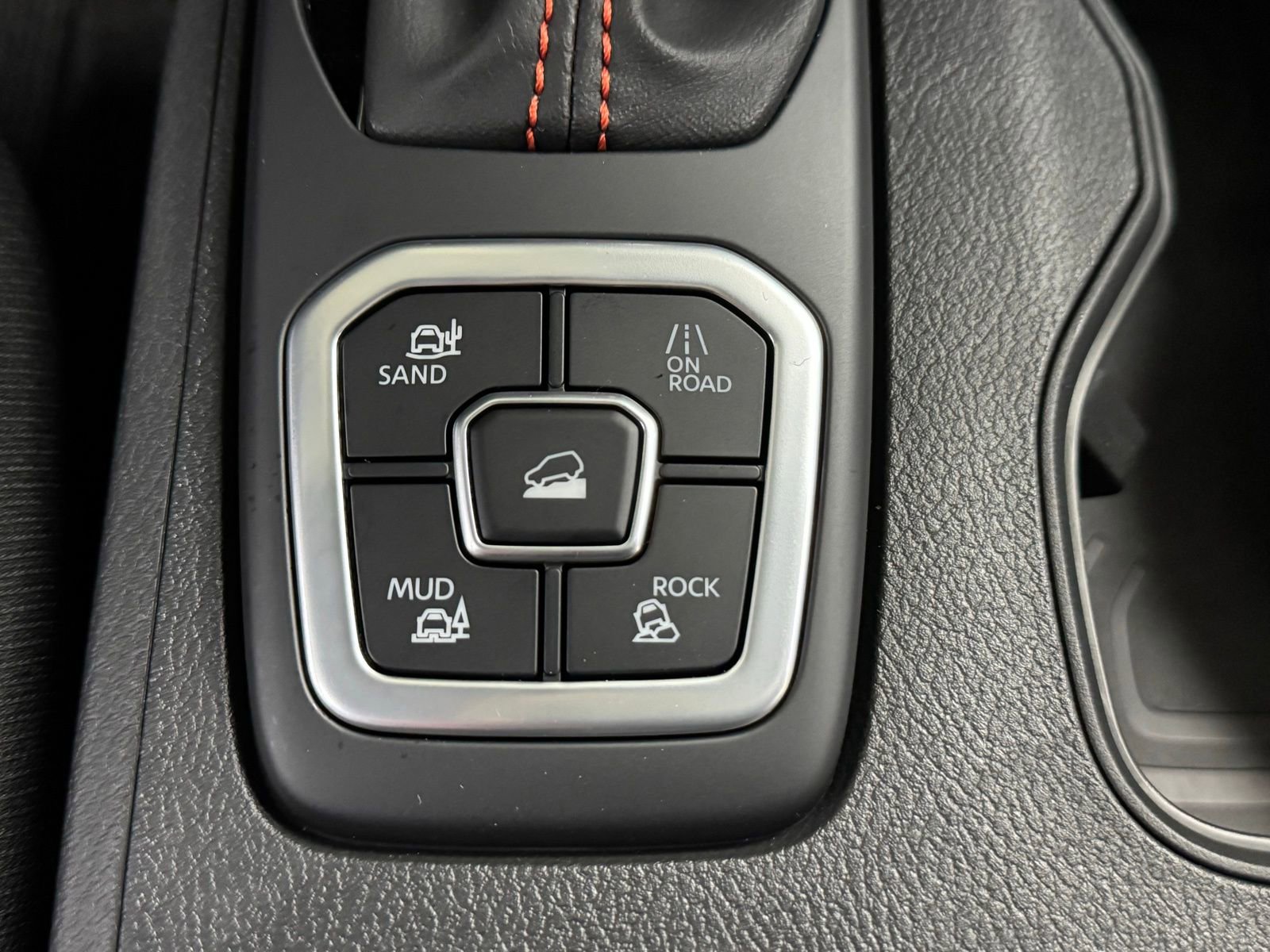 New 2026 Nissan Frontier PRO-4X w/ Pro-4x Convenience Package image 21