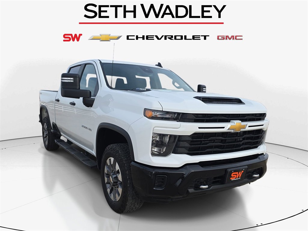 Used 2024 Chevrolet Silverado 2500 Custom w/ Custom Value Package image 1
