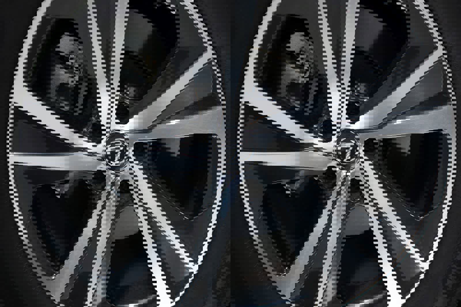 Used 2024 Lexus RX 350 Premium w/ Convenience Package FWD image 11