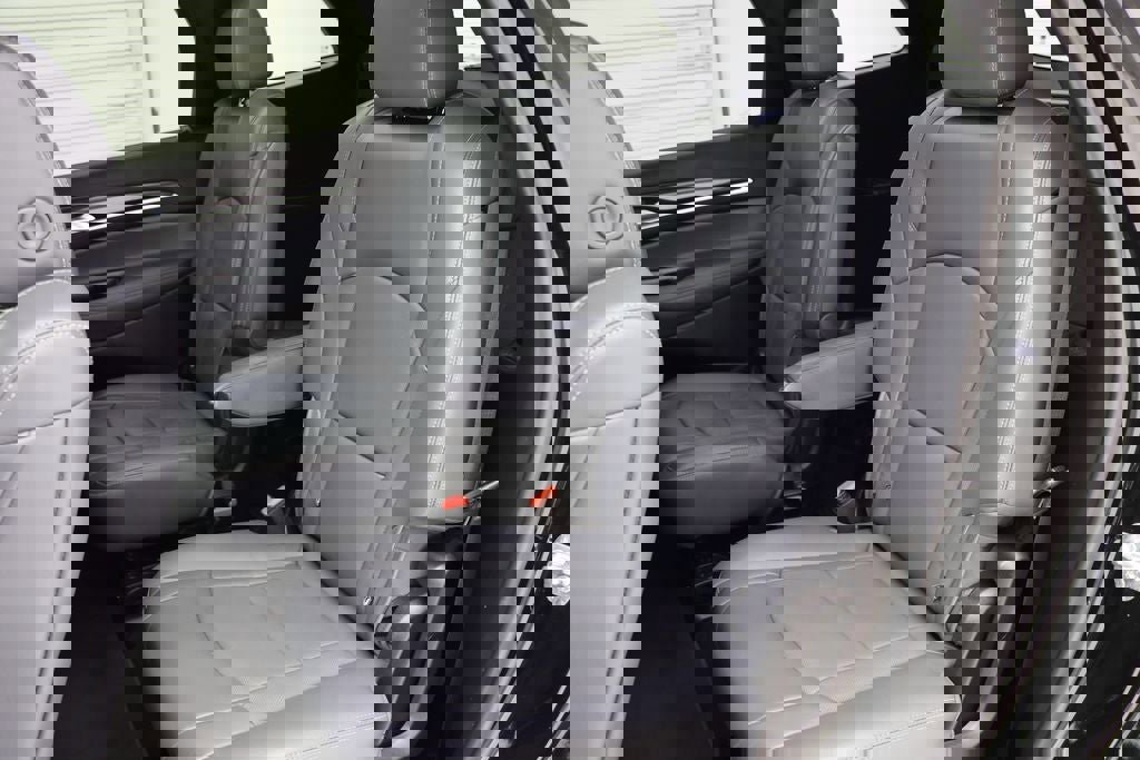 Used 2022 Buick Enclave Essence w/ Experience Buick Package image 13