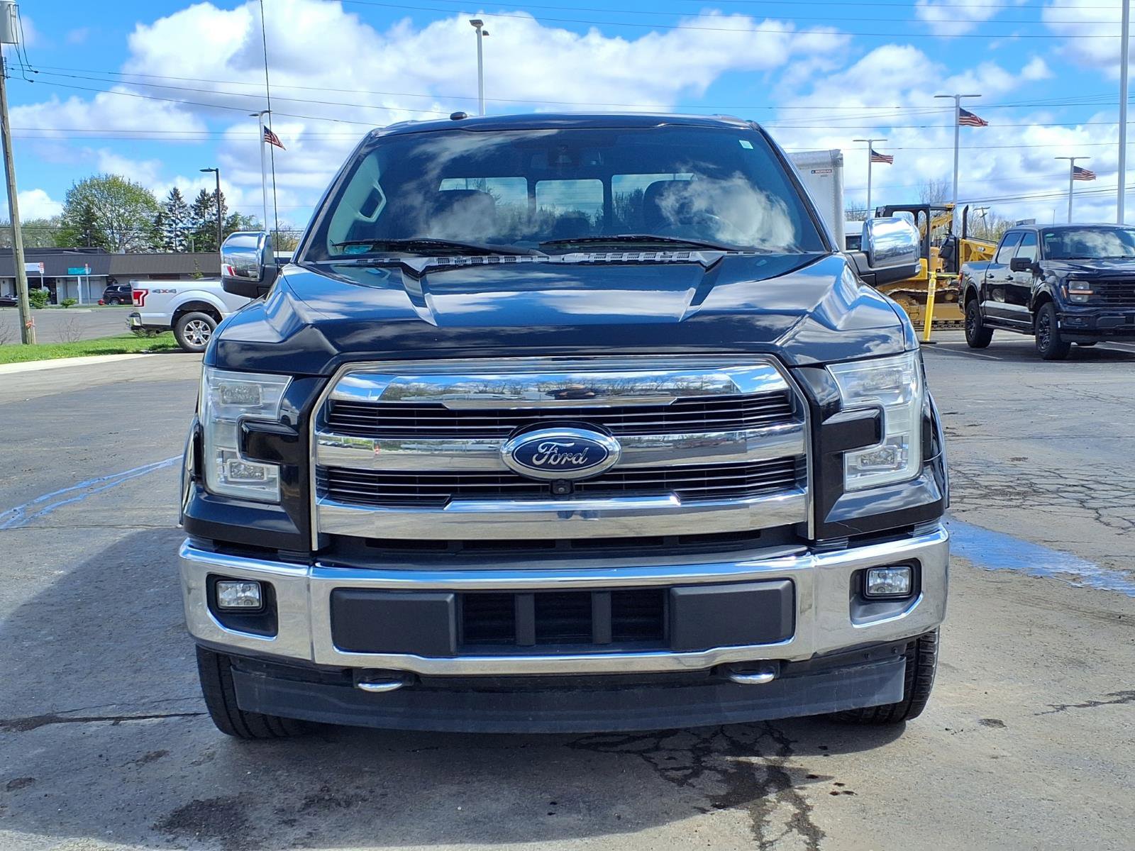 Used 2017 Ford F150 Lariat w/ Equipment Group 502A Luxury AWD/4WD image 2