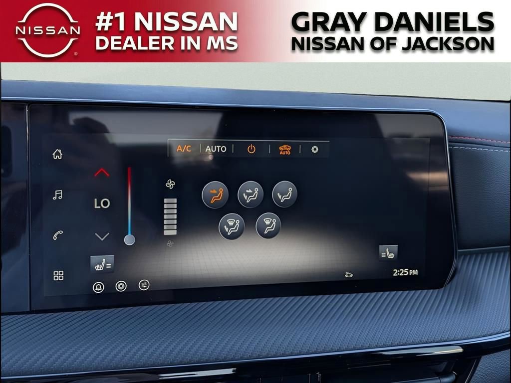 New 2026 Nissan Kicks SR w/ Cold Weather Package FWD image 11
