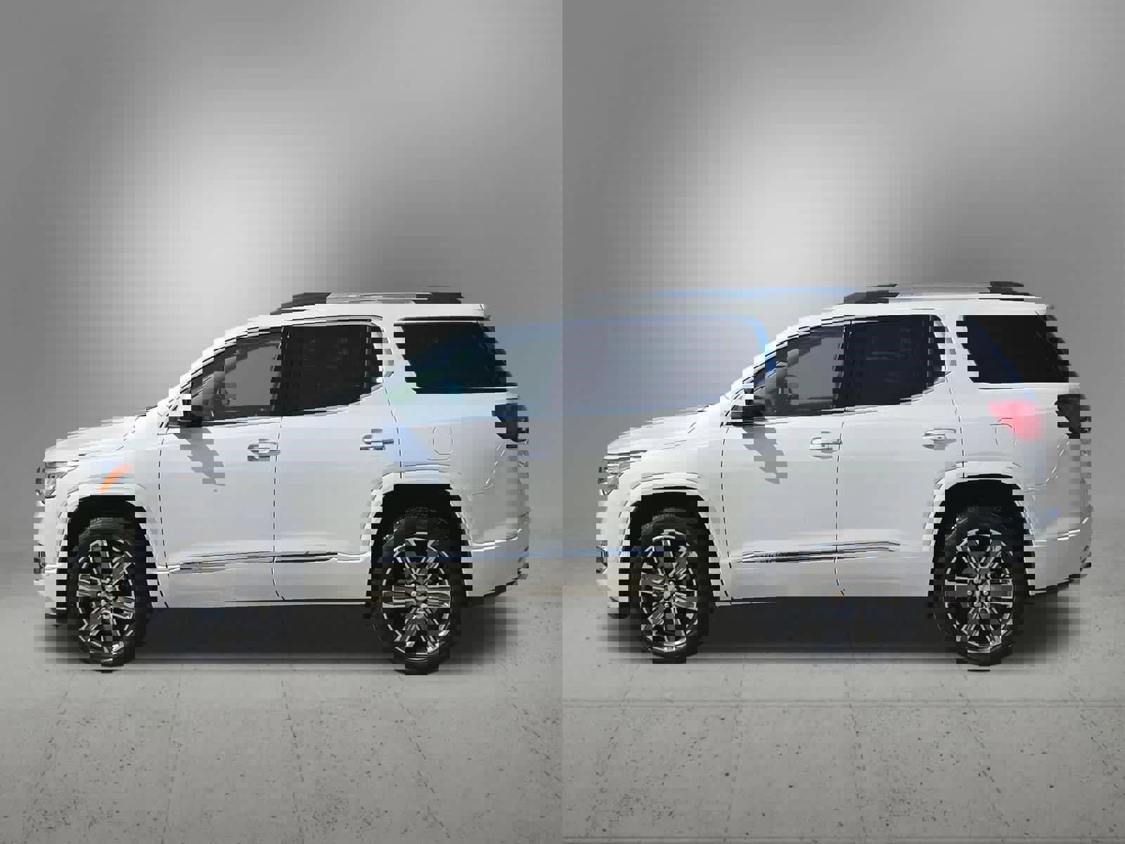 Used 2018 GMC Acadia Denali w/ Technology Package image 3