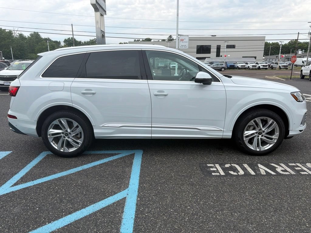 Used 2023 Audi Q7 3.0T Premium w/ Convenience Package AWD/4WD image 4