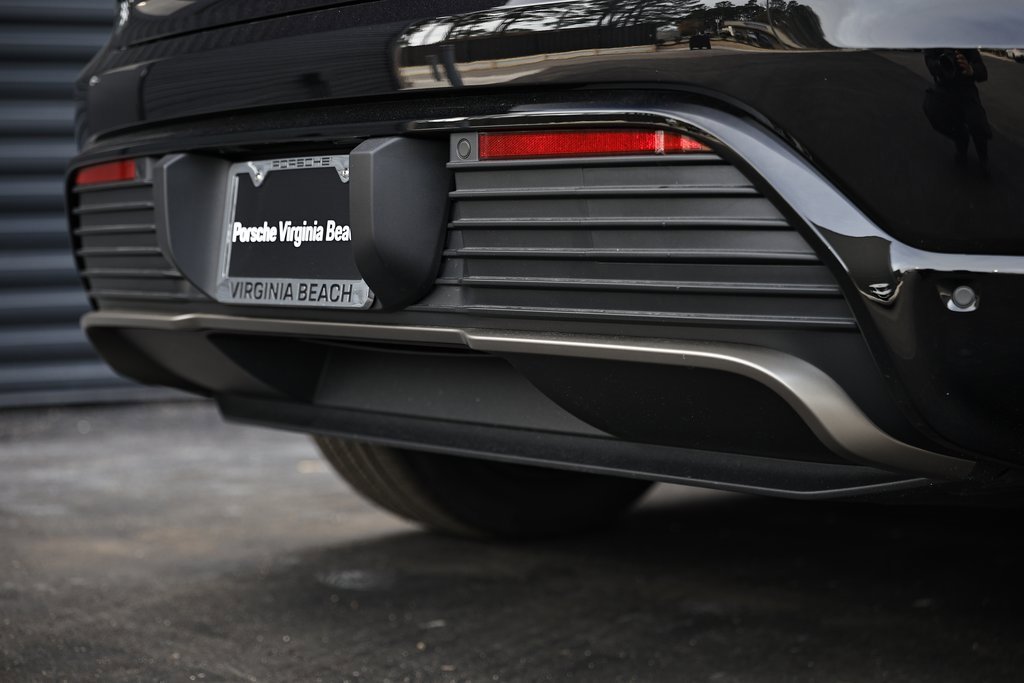 New 2025 Porsche Macan Turbo Electric image 14