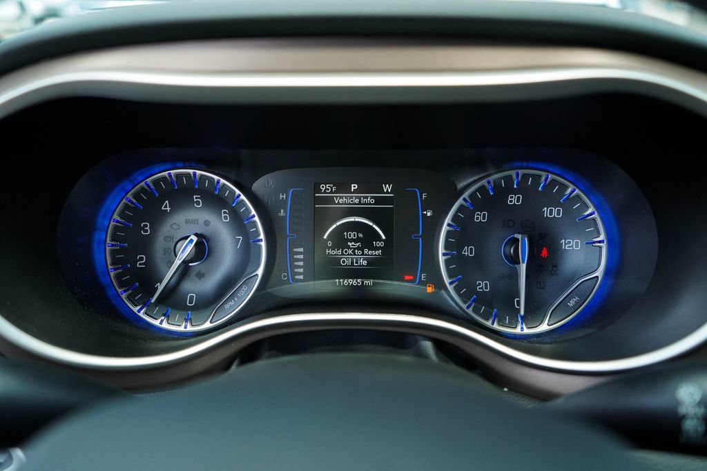 Used 2023 Chrysler Voyager LX FWD image 26
