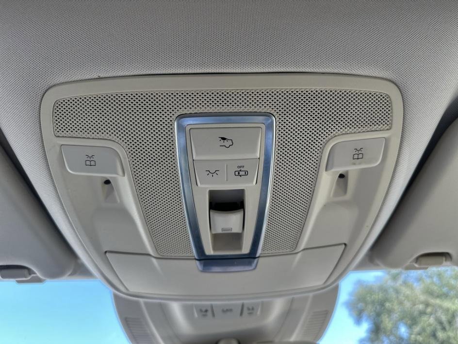 Used 2018 Mercedes-Benz GLE 350 w/ Premium 1 Package image 32