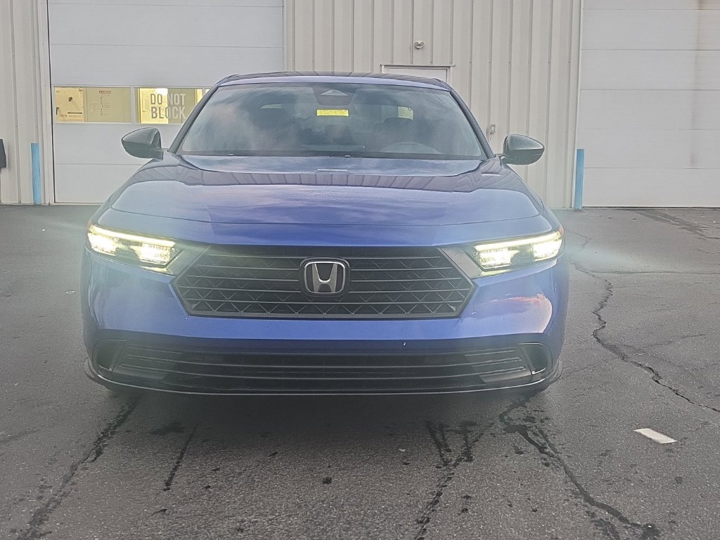 Used 2024 Honda Accord Sport image 2