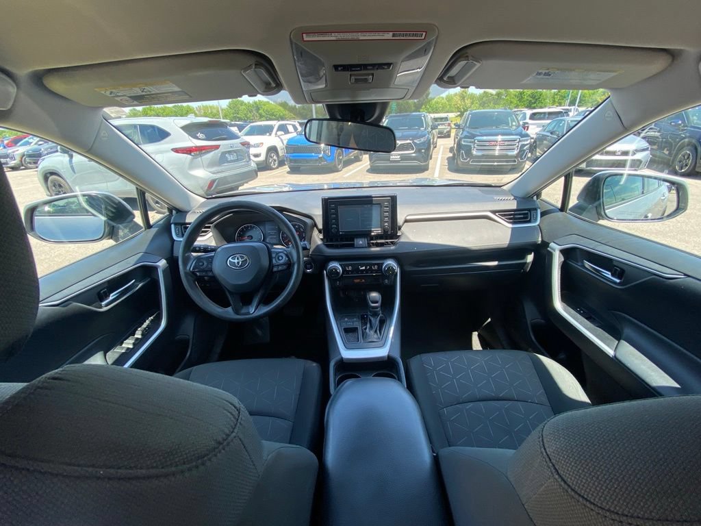 Used 2021 Toyota RAV4 XLE FWD image 20