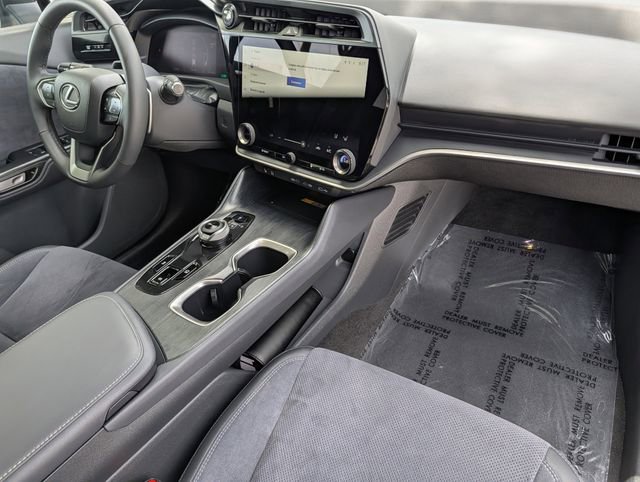 Used 2024 Lexus RZ 300e Premium image 34