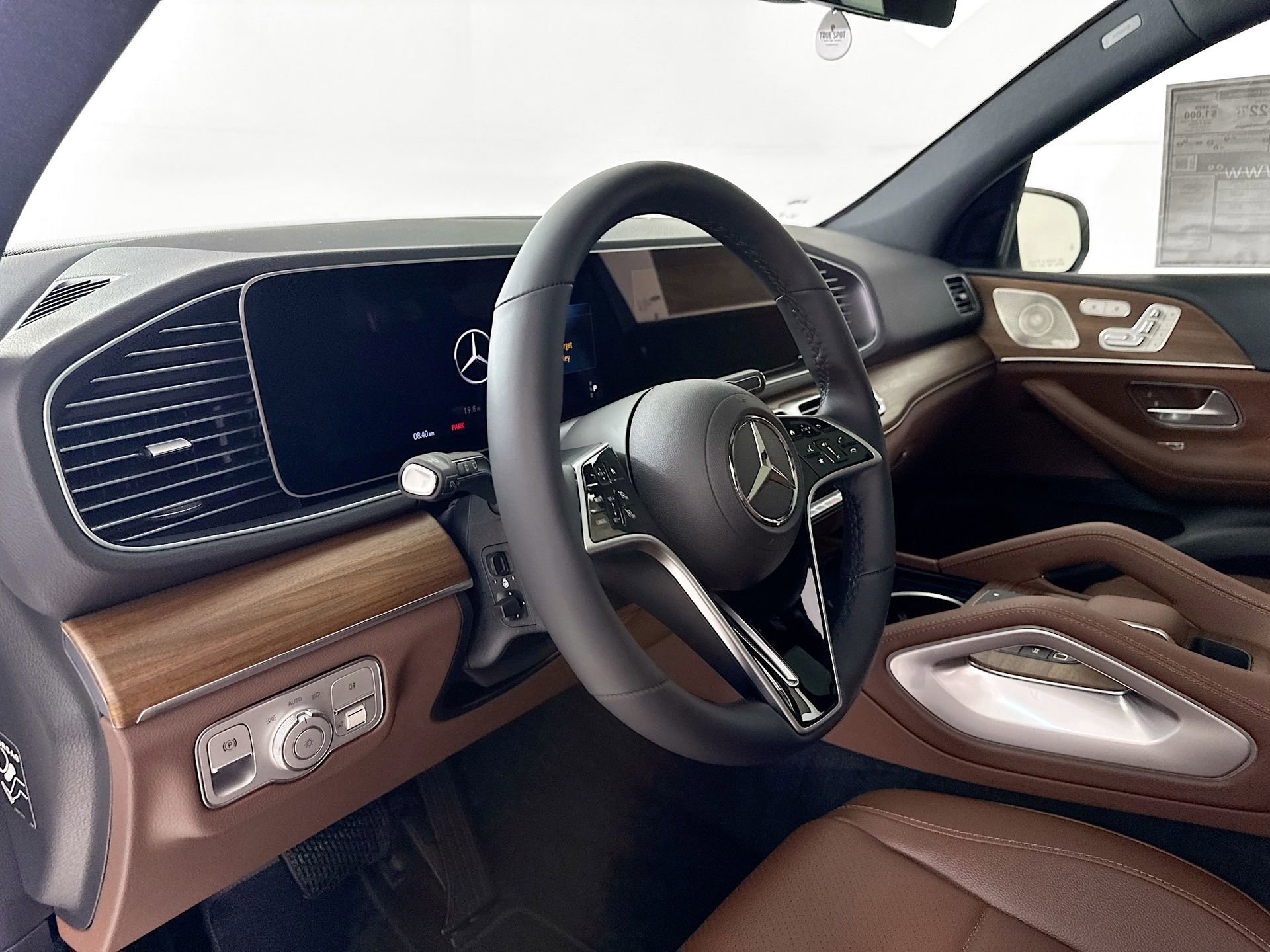New 2026 Mercedes-Benz GLE 450e 4MATIC image 10
