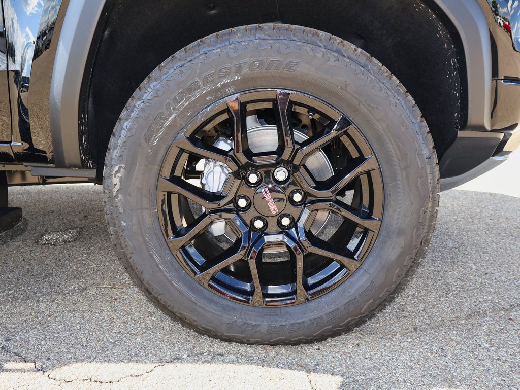 New 2026 GMC Canyon Denali w/ LPO, Denali Black Edition image 30