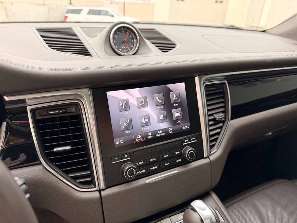 Used 2017 Porsche Macan S image 14