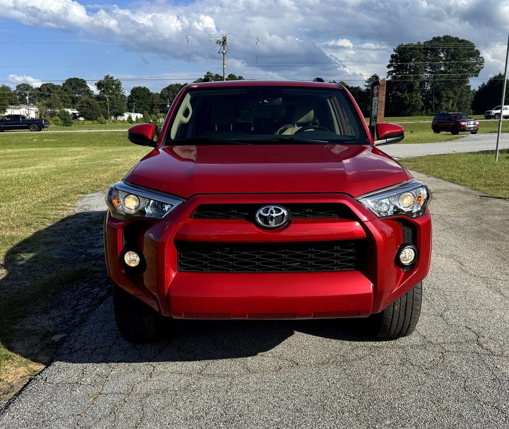 Used 2019 Toyota 4Runner SR5 image 2
