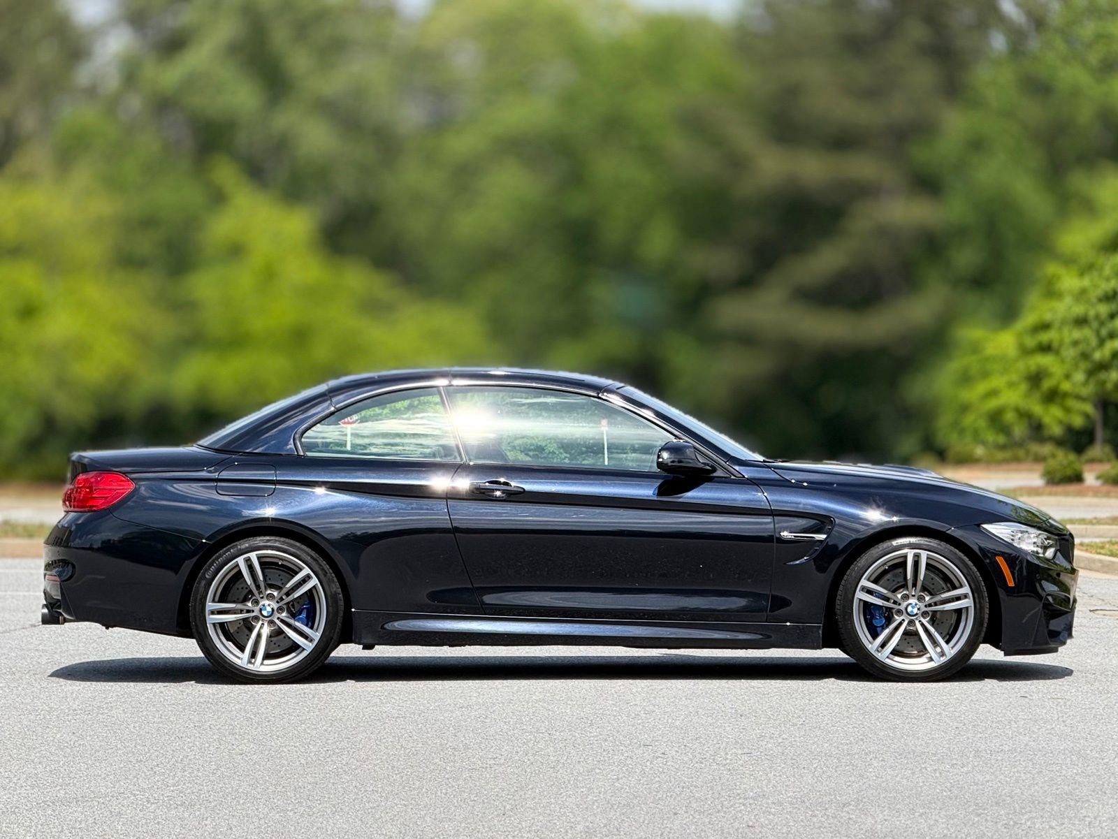Used 2016 BMW M4 Convertible image 12