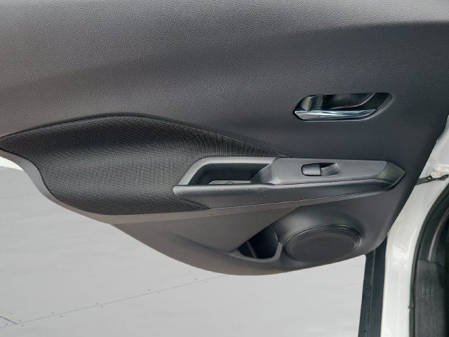 Used 2024 Nissan Kicks SV FWD image 16